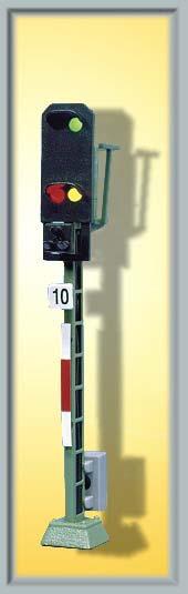 Colour Light Entry Signal<br /><a href='images/pictures/Viessmann/4912.jpg' target='_blank'>Full size image</a>